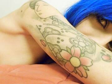 Public Photo of Alice84