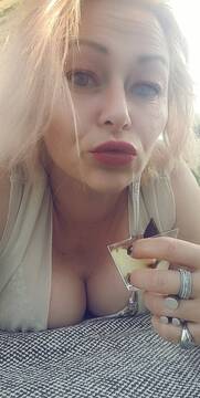 Public Photo of Goddess75